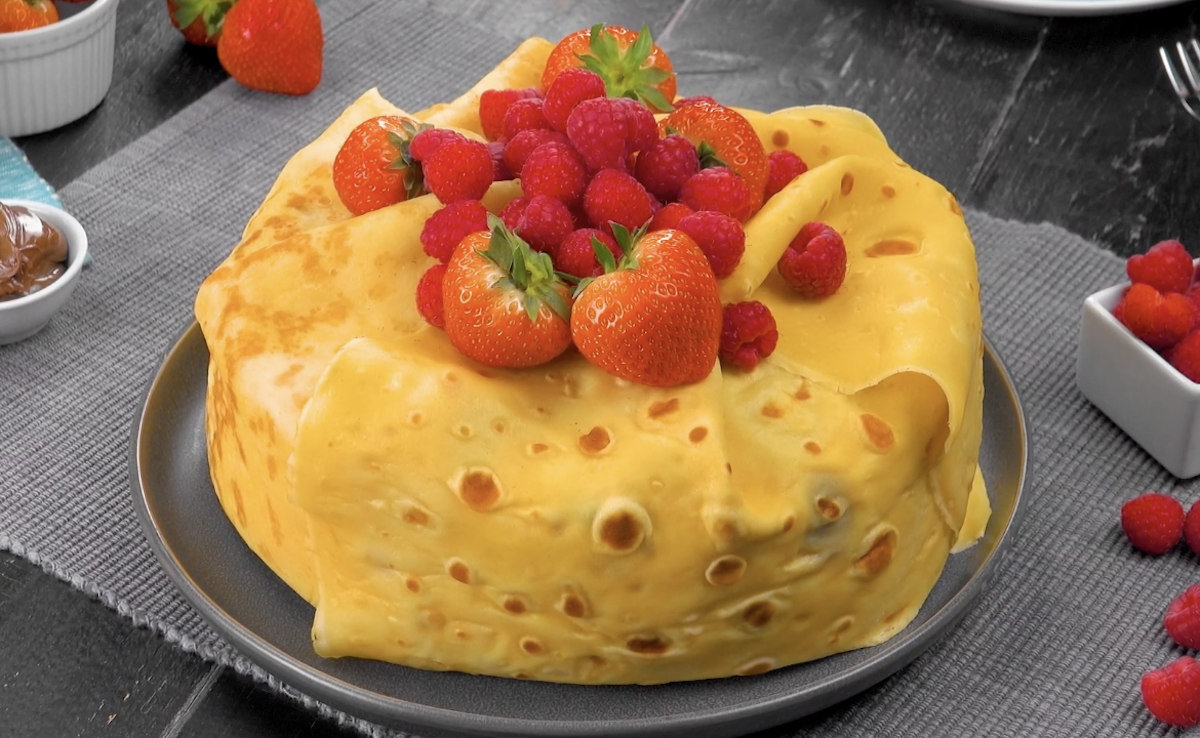 Berry-Stuffed Crêpe Cake