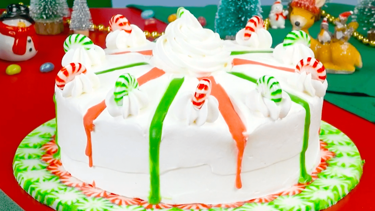 4 Festive Holiday Cakes