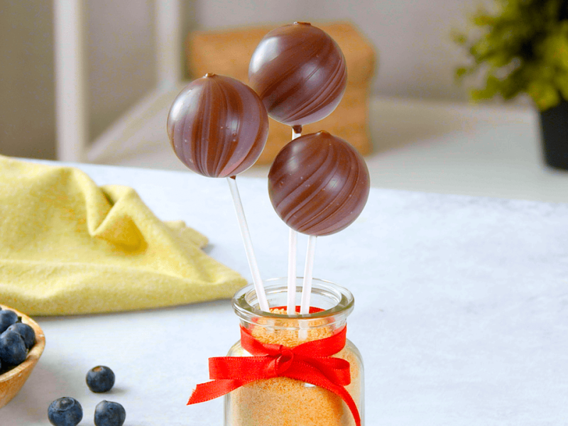 Chocolate Blueberry Cheesecake Pops