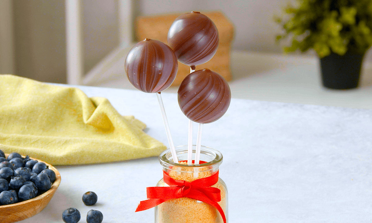 Chocolate Blueberry Cheesecake Pops