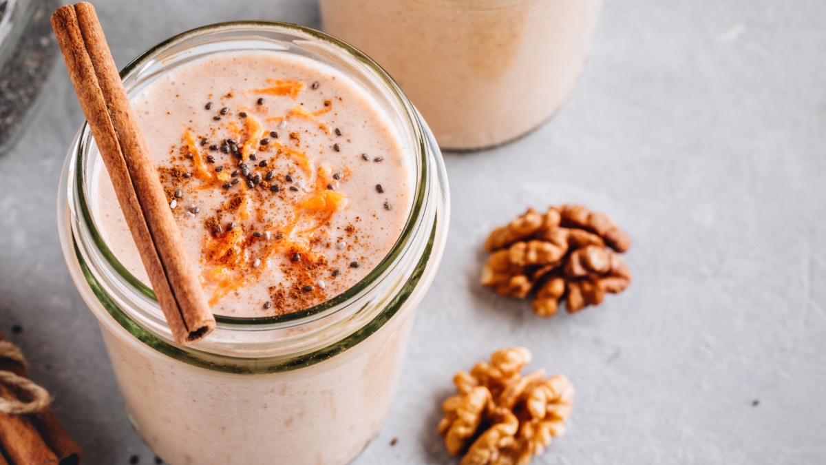 A carrot cake smoothie in top view.